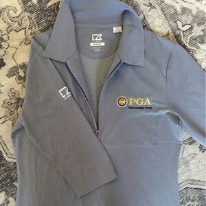 Cutter & Buck Women’s quarter zip blue top.
